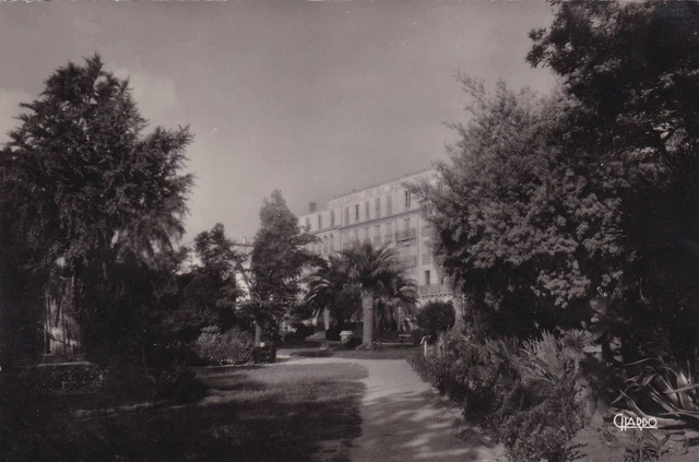 Carte Postale Cpsm Noir & Blanc / Hyeres-Les-Palmiers Jardin Alph.-Denis