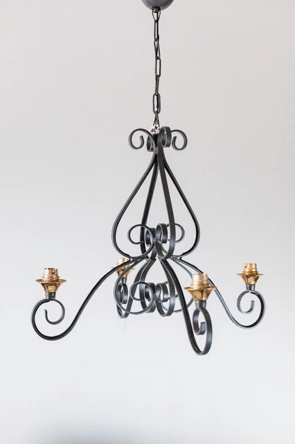 Lustre ancien fer forgé style médieval fabrication en ance | Clasf