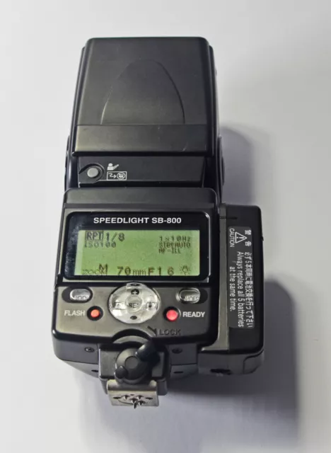 Nikon SB-800 Speedlight flash plus quick recycling battery pack