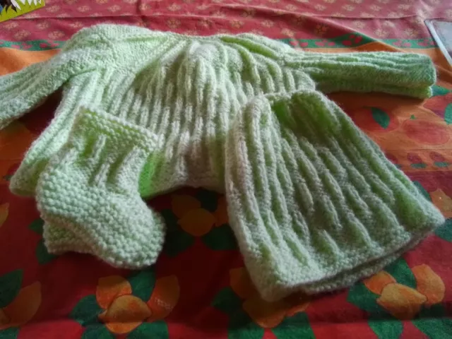 Brassiere Bonnet Chaussons Fait Main Neuf