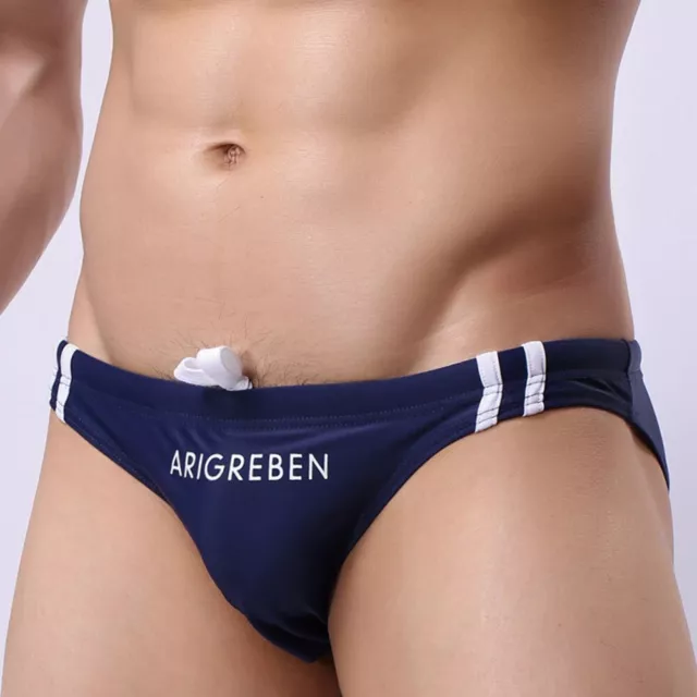 Slips de natation classiques pour hommes de faible hauteur en couleurs pour aven