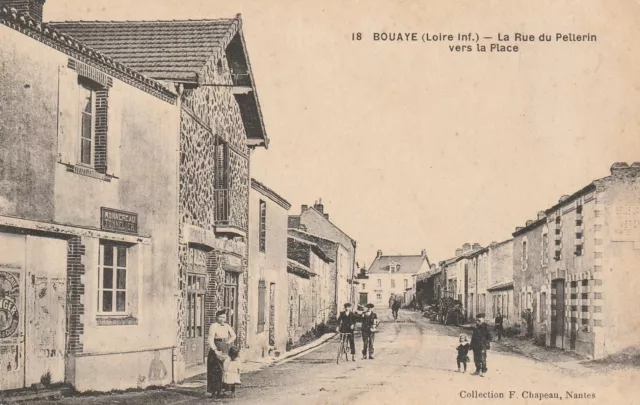 CPA Bouaye (44) La Rue du Pellerin vers la Place - 1915