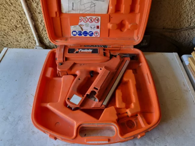 Paslode IM350/90CT Impulse Gas Nail Gun Cordless Nailer In Carry Case