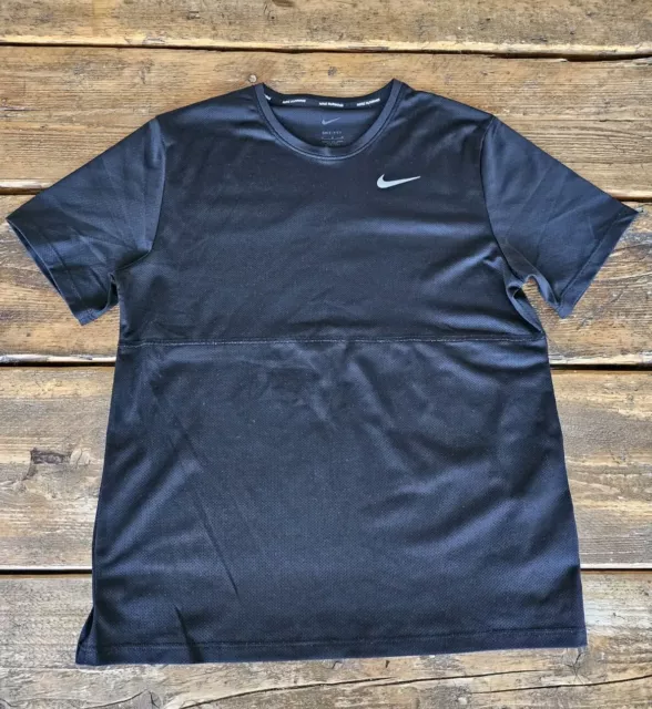 Nike Running Division Miler 1.0 Hybrid DriFit T-Shirt in Black In Medium M