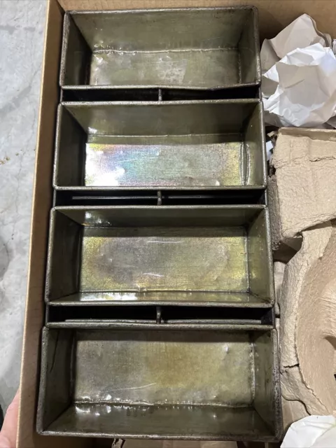 Ecko H8 4 On loaf pan. Inside dimensions are 9 3/4x4 1/4. Lot of 5.