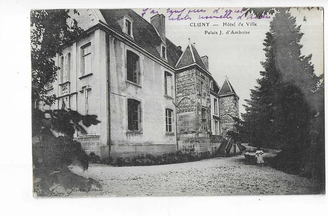 71  Cluny  Hotel De Ville