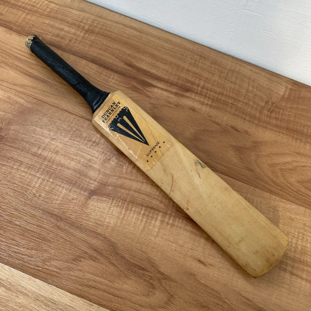 VINTAGE DUNCAN FEARNLEY Supreme Miniature Cricket Bat - 17