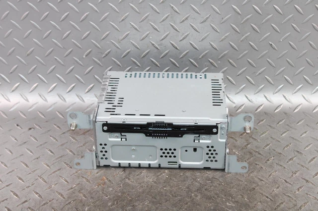 13-15 Fusion Electronic Audio Radio Stereo AM FM Single Disc CD Player Receiver