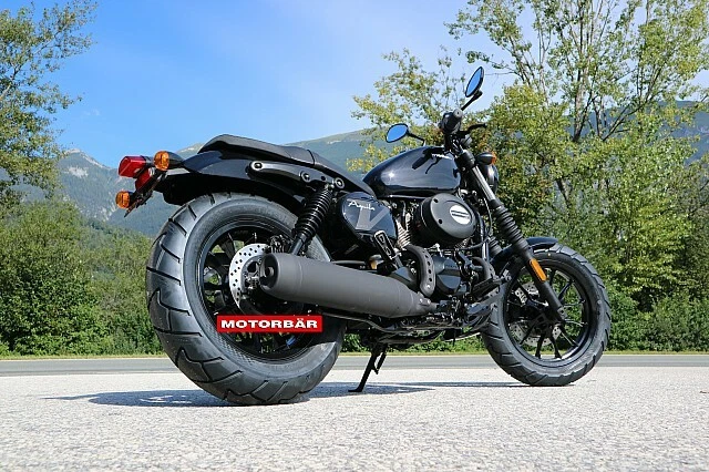 Hyosung Aquila 300 ccm glanz schwarz Chopper Cruiser AKTION /Netto €4159,-