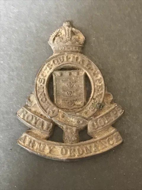 Royal Army Ordnance Corps WW2 Plastic Economy Cap Badge