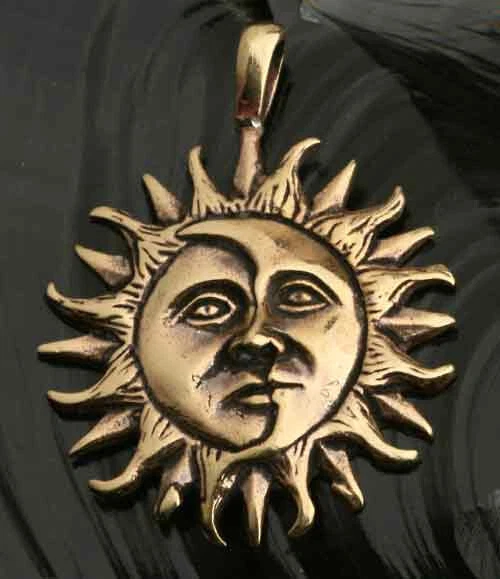 AEONSLOVE Collana in argento sterling 925 con dea della luna NYX