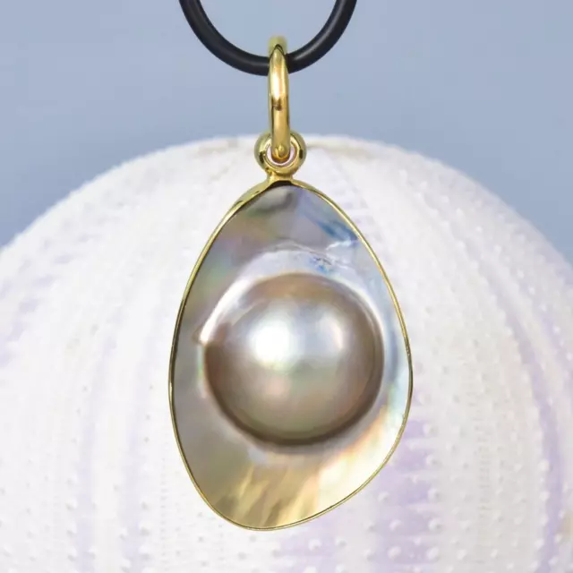 18K Gold Vermeil over Sterling Silver with a Mabe Blister Pearl Pendant 7.23 g