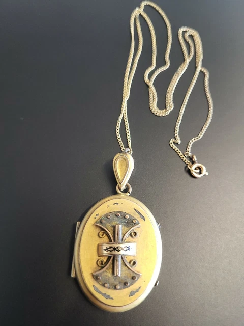 Large Gold Filled Victorian Georgian photo Locket w/chain taille de epergne Large Gold Filled Victorian Georgian photo Locket w/chain taille de epergne