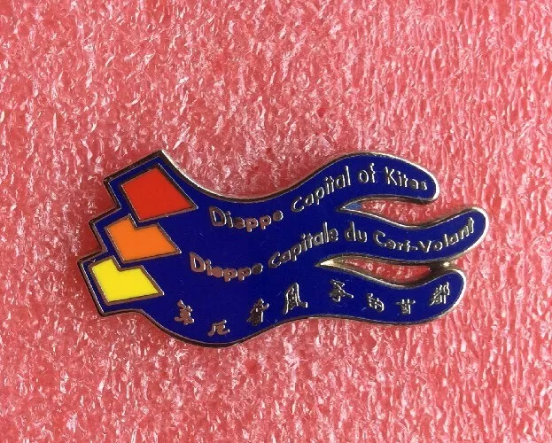 T20 Pins DIEPPE CAPITALE DU CERF VOLANT Kite Drachen Cometa Vlieger Lapel pin