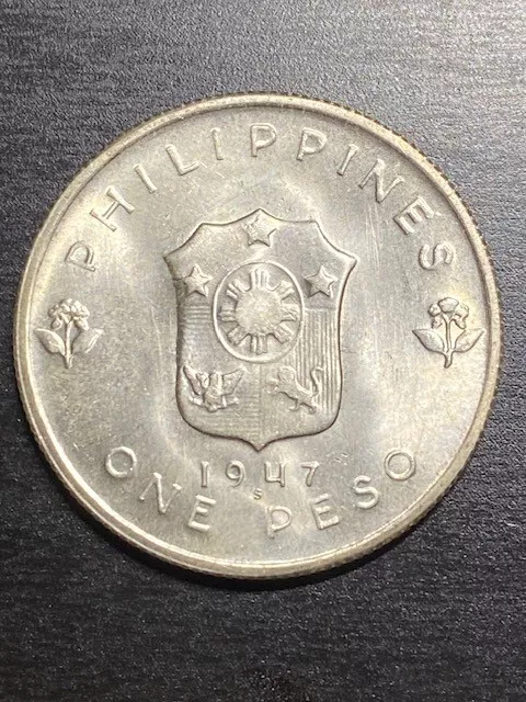 1947-S SILVER Philippines Peso - MacArthur - UNCIRCULATED 2