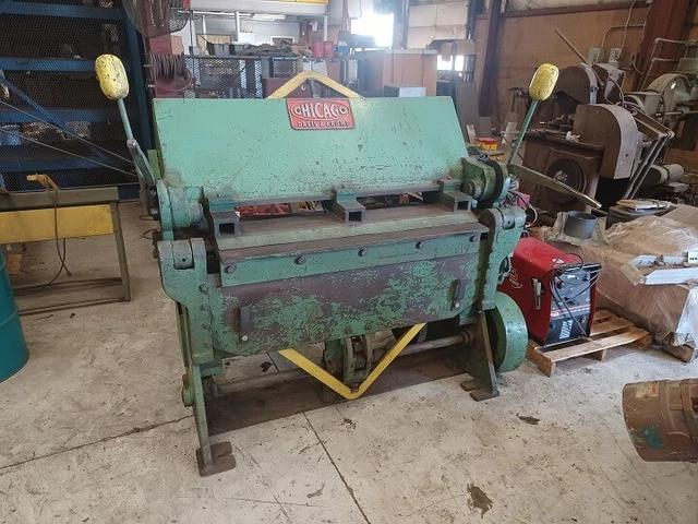 Chicago 4' x 10 Ga. power leaf brake. Chicago 4' x 10 Ga. power leaf brake.