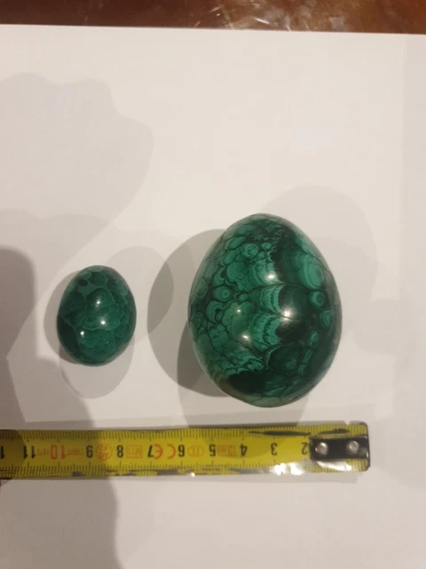 Mineraux Lot De Deux Oeufs En Malachite