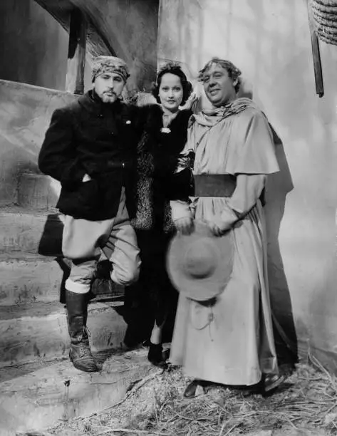 Merle Oberon Josef von Sternberg and Charles Laughton stars and- 1937 Old Photo