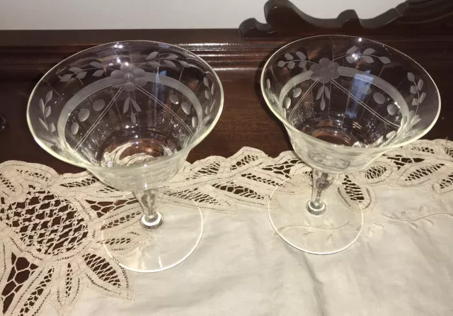 Etched Floral Vtg Sherbet Coupe Champagne Glasses (2)Pinstripe Band 16 Panel Euc