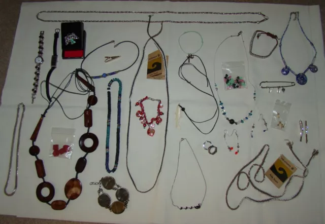 Job Lot Of Modern/Vintage, Some Broken Costume Jewellery. Necklaces, Watches