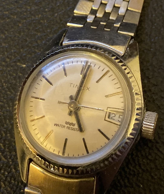 VINTAGE TIMEX LADY Fluted Bezel Silver HandWinding Mechanical Watch