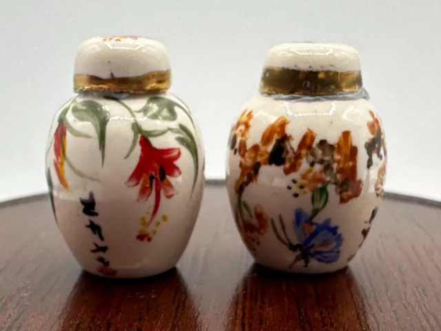 Dolls house miniature 1:12 HAND PAINTED porcelain ginger jars by SU CARTER