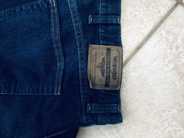 Men's Wrangler 46” X 32” Regular Fit Dark Blue Jeans 85900DW Men’s Classic