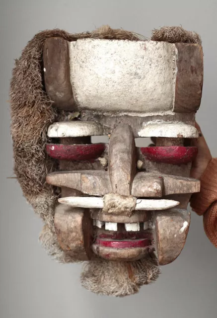 Fine old Guere/Krahn war mask, Cote d'Ivoire, Liberia 2