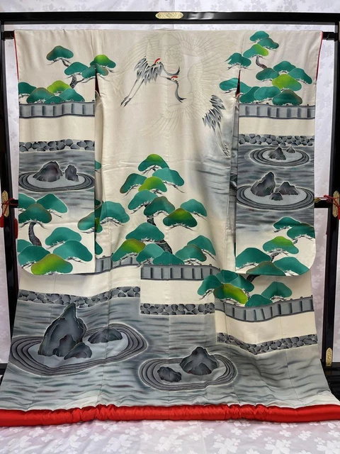 Uchikake Japanese Kimono Antique bride costume hiking Classic Embroidered