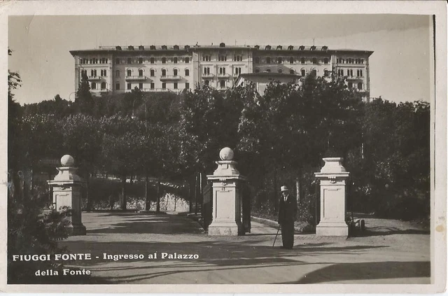 FIUGGI FONTE - Ingresso al Palazzo della Fonte - F.to piccolo - Viaggiata