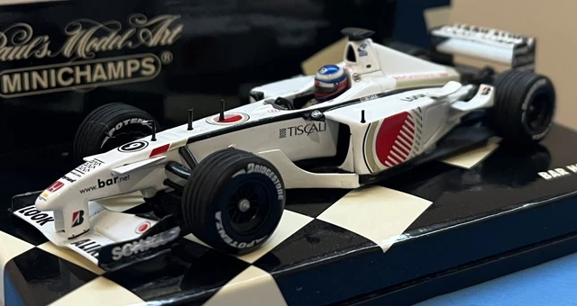MINICHAMPS 1/18 SCALE 180 000022 - BAR Honda 02 F1 J.Villeneuve Signed