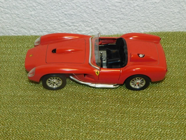 Ferrari 250 Testa Rossa (Chassis-No. 0732) CMC 1:18 M-080 - Modellini Le Mans Diecast