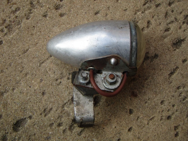 Ancien phare avant de vélo de marque luxor 80 en France | Clasf sports Ancien phare avant de vélo de marque luxor 80 en France | Clasf sports