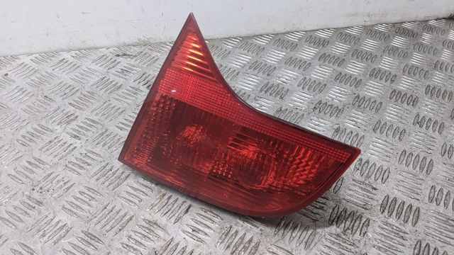 Audi A4 8Ed Tdi 5Dr Estate 2006 Hinten/Rückleuchte An Der Heckklappe (Fahrerseite)