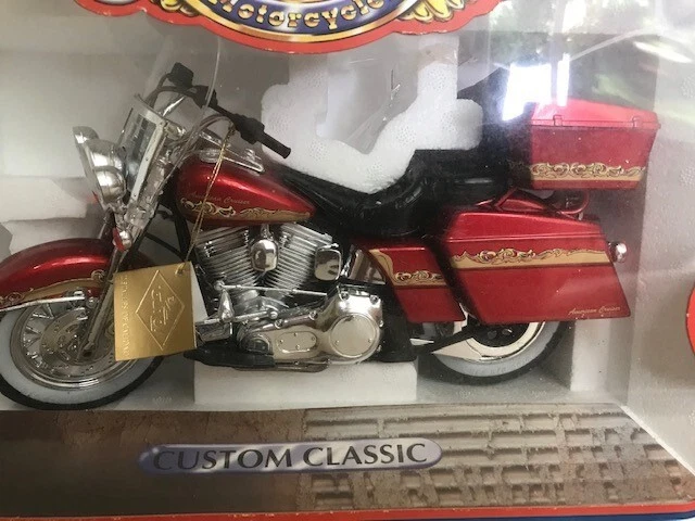 Moto Miniature GUILOY Harley-Davidson Custom Classic Rouge - Échelle 1/10, Collection Zamac
