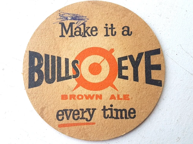 Vintage GREENALL WHITLEY  -  Bulls Eye  ...  Cat No'07 Beer mat/Coaster