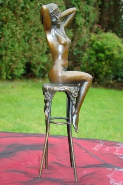 Estatua Damisela Sexy Art Deco Estilo Art Nouveau Estilo Bronce sólido Firmado 2