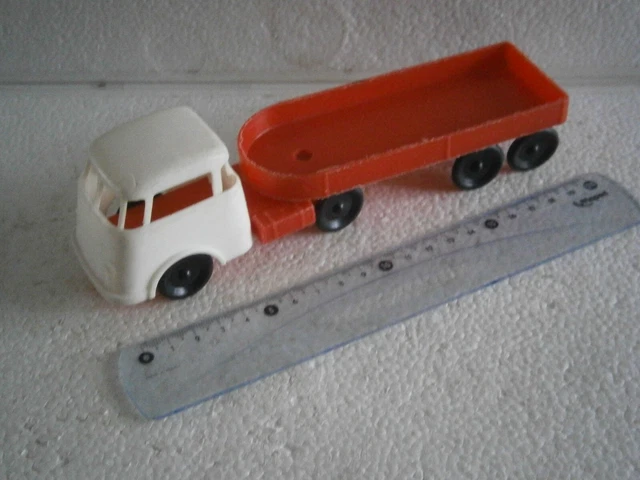JOUET ANCIEN, CAMION de POMPIERS en BOIS PEINT vers 1910/ 1920 EUR 255,00 - FR JOUET ANCIEN, CAMION de POMPIERS en BOIS PEINT vers 1910/ 1920 EUR 255,00 - FR