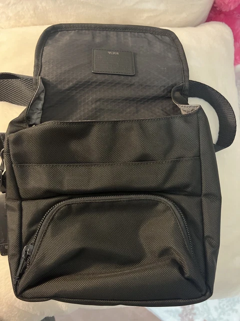 TUMI Barton Alpha Bravo Crossbody/Messenger Bag New See Description 3