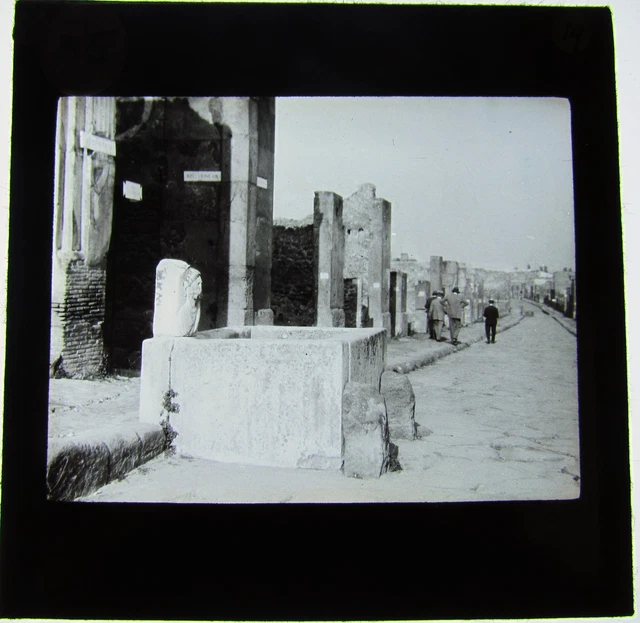 Glass Magic Lantern Slide UNTITLED POMPEII STREET C1910 ROMAN ITALY