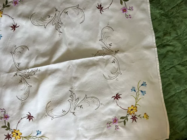 Vintage Hand Embroidered Linen Tablecloth Unused 41” 42”