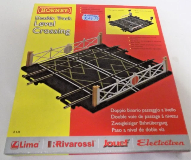 R 636 DOUBLE Track Level Crossing With Alternative Gates Oo Gauge By