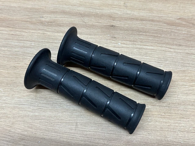 Poignées De Guidon Moto Universelles 7/8" (22 Mm) - Alliage Aluminium Et Gel, Antidérapantes, Couleur Au Choix - 12
