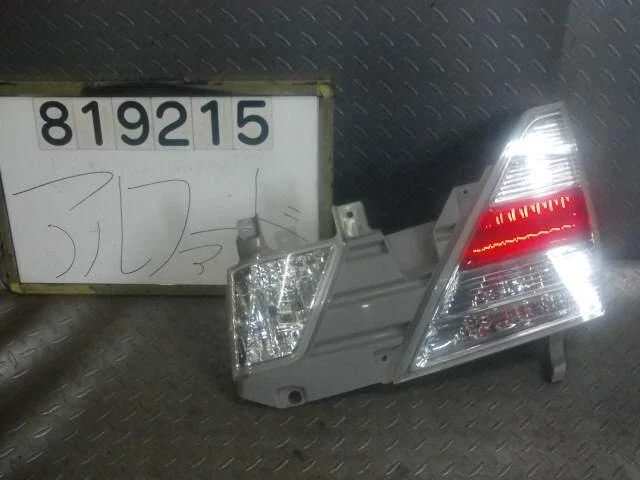 TOYOTA Alphard 2003 ZA-ATH10W Luce 8158058050 [usata] [PA20921440]