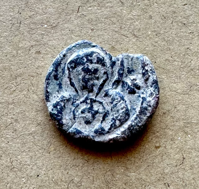 Byzantine lead seal of Gregorios metropolitan with the Mother of God (7th c.)