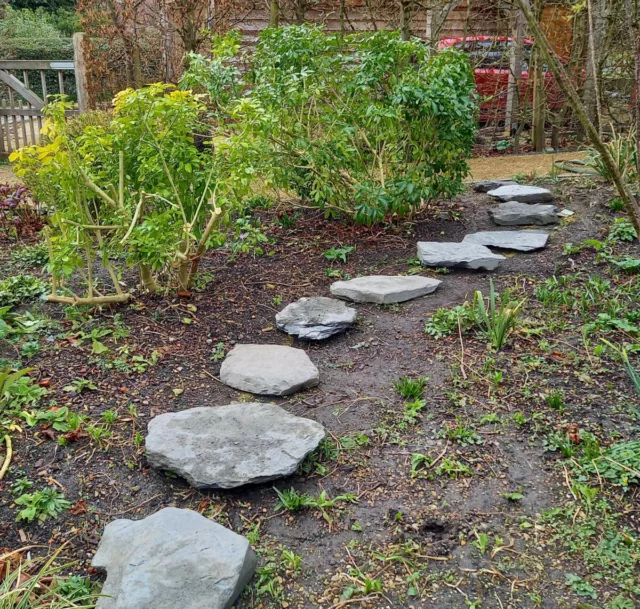 Lake District NATURAL STONE STEPPING STONES  - 10 AND 5 UNIT PACKS