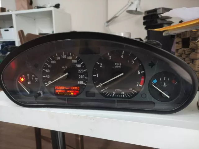 BMW E36 Tacho  Kombiinstrument 8 Zylinder M60B40 M62B44 260km/h 268804km