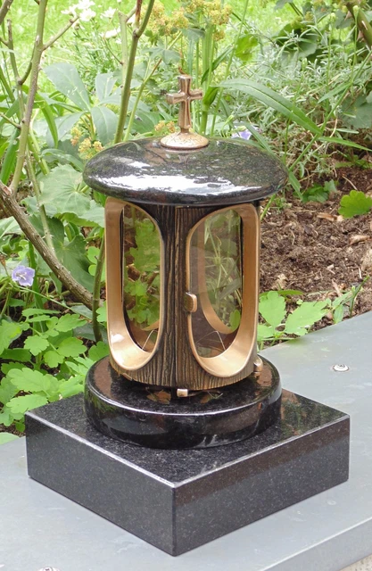 Dekoobjekt Grab-Vase Granit Schwedisch Black Eckig