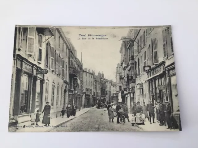 CPA  54 Meurthe et Moselle - Toul - Rue de la république