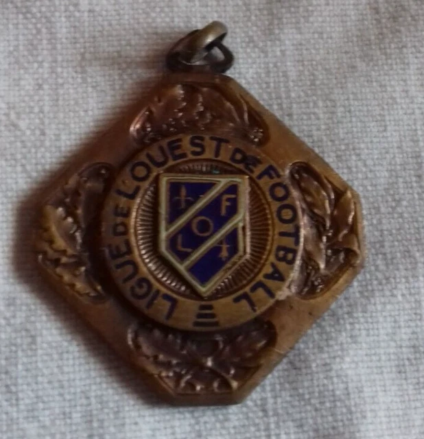 Médaille Argent 1932 LPFA - Ligue Parisienne De Football, PSG, Format 3.2x2.5 Cm